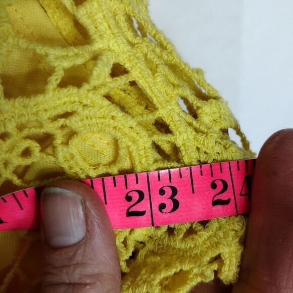 Jennie & Marlis crochet lace top - Picture 5 of 6